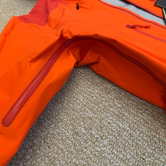 BNWT RARE COLOR FLARE Arc’teryx Alpha AR Jacket Men’s Medium GORE-TEX PRO - Picture 9 of 16